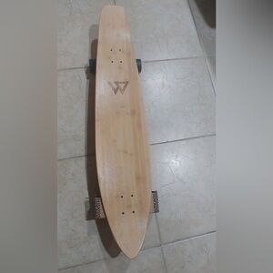 BRAND NEW SKATEBOARD NEVER USED